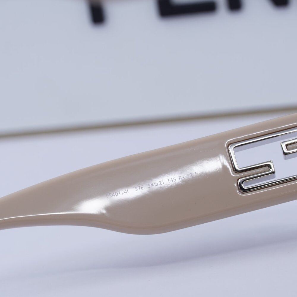 Final Price! Fendi FE40124I 57E Sunglasses - Picture 5 of 8